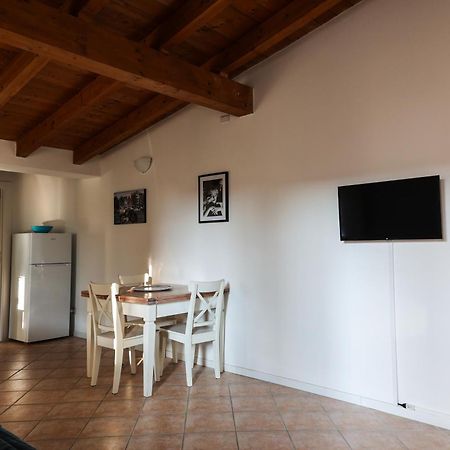 Appartamento La Casa Di Rosy Oleggio Esterno foto