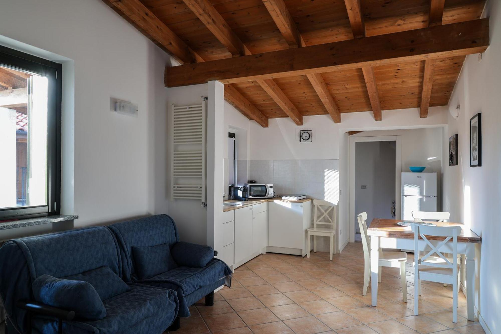 Appartamento La Casa Di Rosy Oleggio Esterno foto