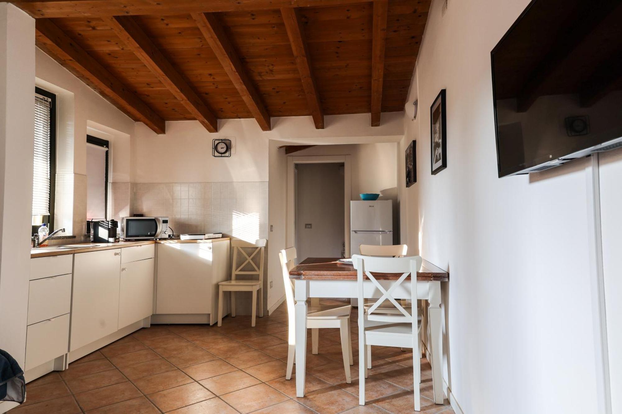 Appartamento La Casa Di Rosy Oleggio Esterno foto