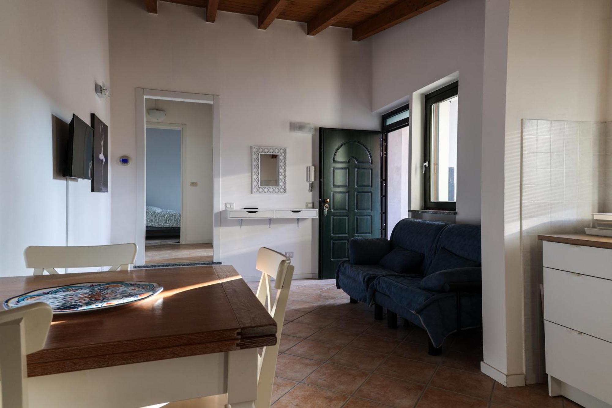 Appartamento La Casa Di Rosy Oleggio Esterno foto