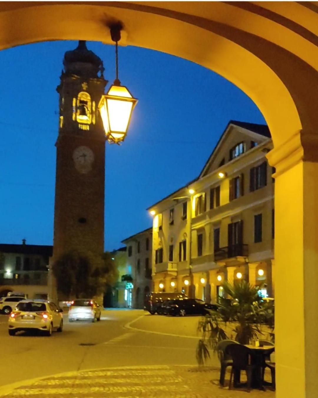 Appartamento La Casa Di Rosy Oleggio Esterno foto